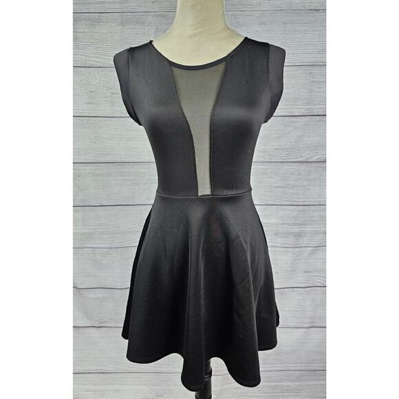 LuLu's Peek Chic Cutout Dress Black Size Small - Picture 6 of 13